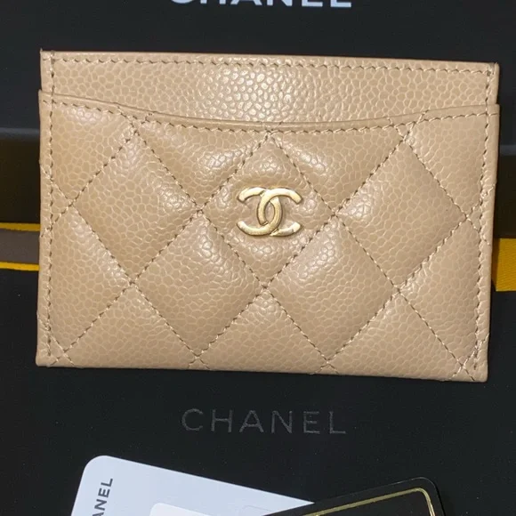 NWT CHANEL CARD HOLDER - Picture 3 of 15